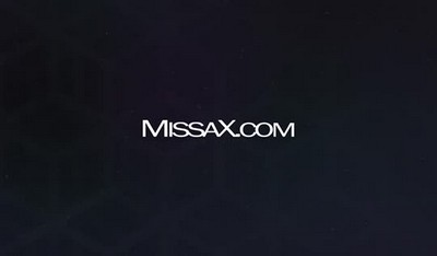 Партнер, не так быстро, твой член слишком велик для моей узкой задницы.