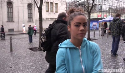 Использование меньшего количества воды:Процесс создания короткого любительского порнофильма включает в себя выбор талантливой девушки для главной роли.